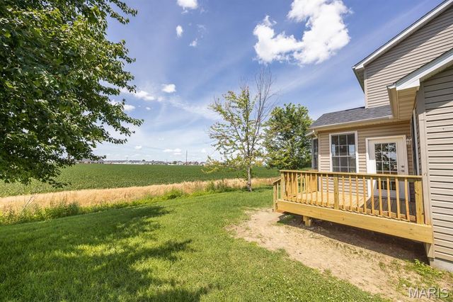 301 Whetstone Lane, Mascoutah, IL 62258