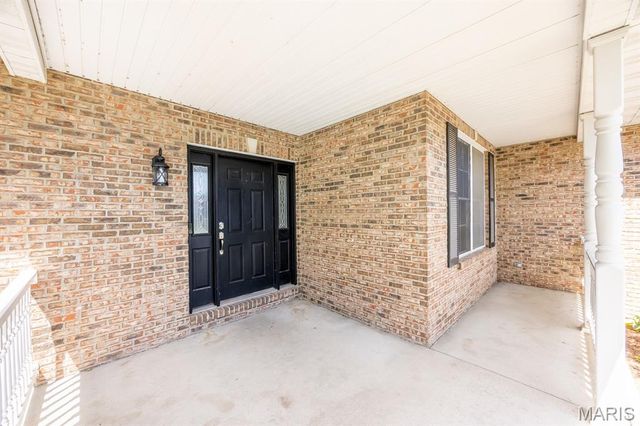 301 Whetstone Lane, Mascoutah, IL 62258