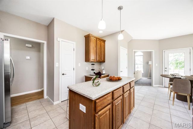 301 Whetstone Lane, Mascoutah, IL 62258