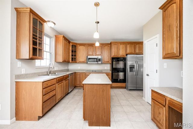 301 Whetstone Lane, Mascoutah, IL 62258