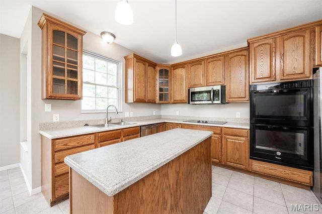 301 Whetstone Lane, Mascoutah, IL 62258