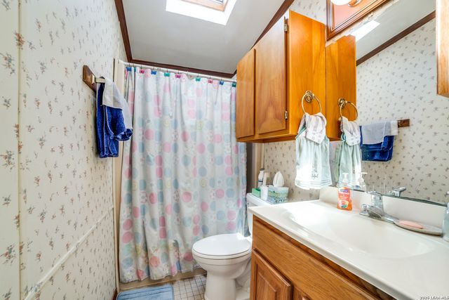 6490 Smith Rd, Von Ormy, TX 78073