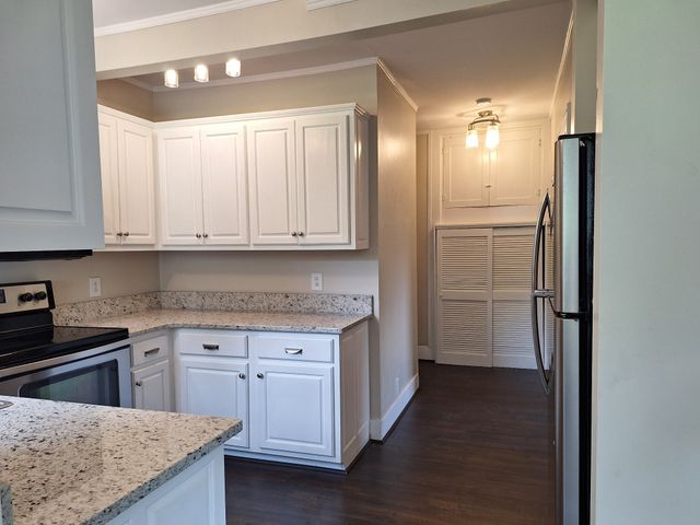 551 E Eastland St, Gallatin, TN 37066