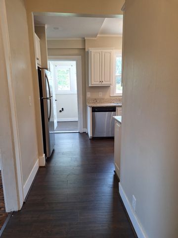 551 E Eastland St, Gallatin, TN 37066