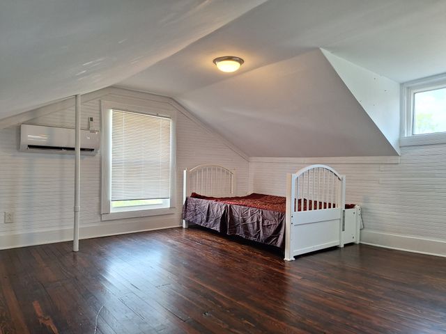551 E Eastland St, Gallatin, TN 37066