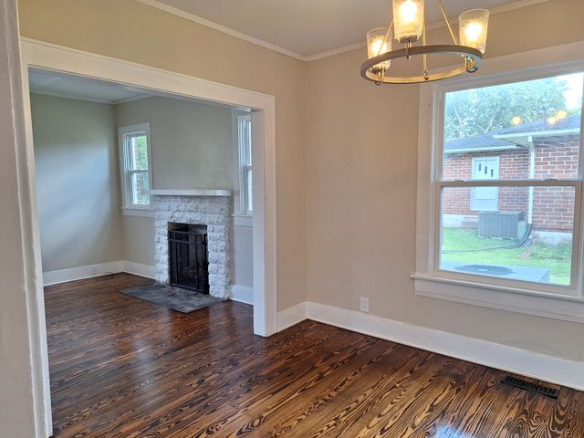 551 E Eastland St, Gallatin, TN 37066