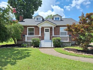 551 E Eastland St, Gallatin, TN 37066