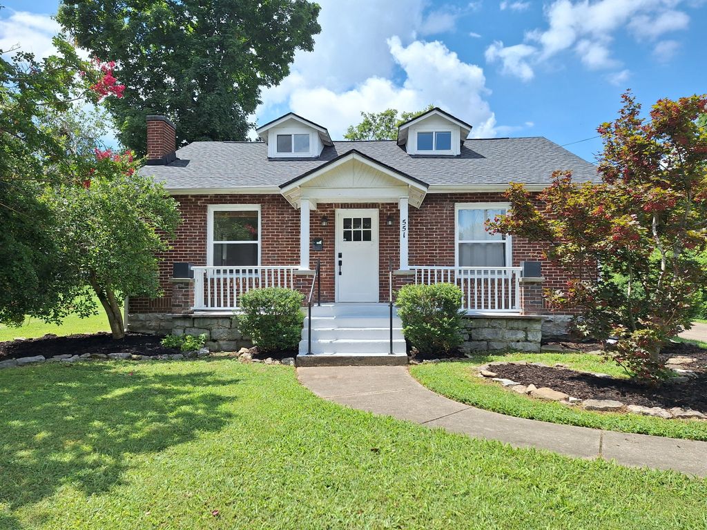 551 E Eastland St, Gallatin, TN 37066