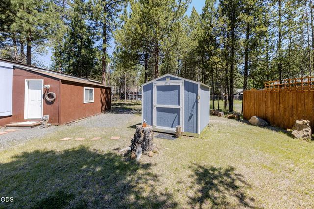 56072 Marsh Hawk Road, Bend, OR 97707
