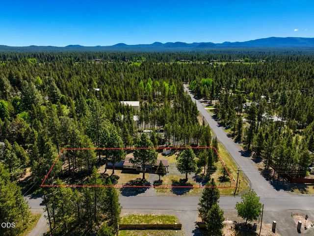 56072 Marsh Hawk Road, Bend, OR 97707