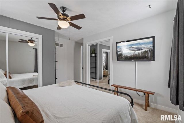 102 AMBER Lane, Geneseo, IL 61254