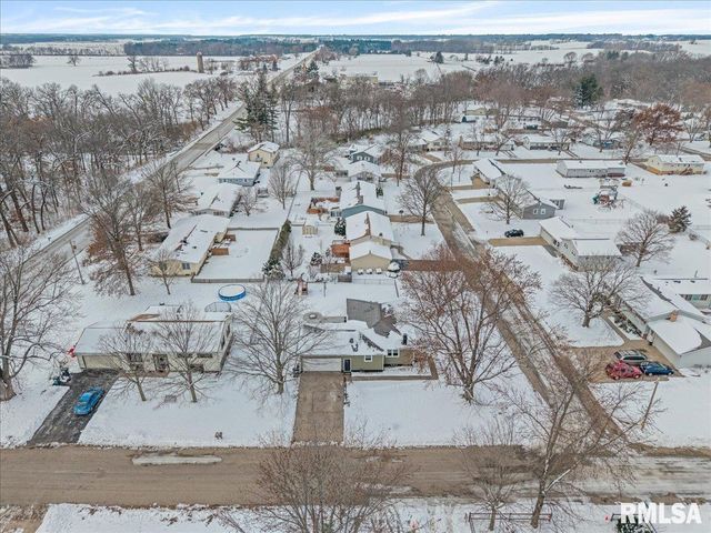 102 AMBER Lane, Geneseo, IL 61254