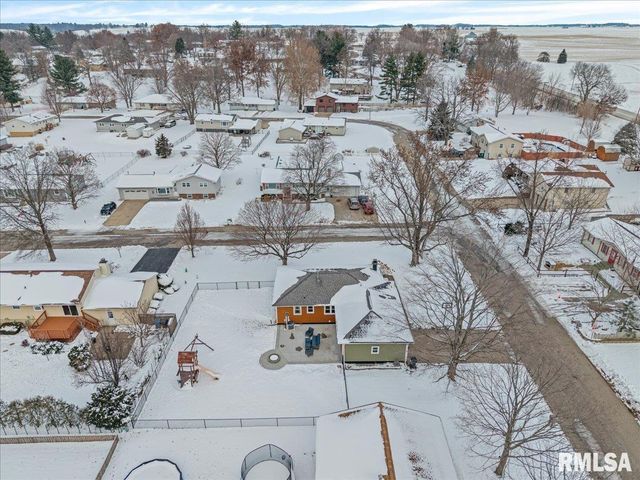 102 AMBER Lane, Geneseo, IL 61254