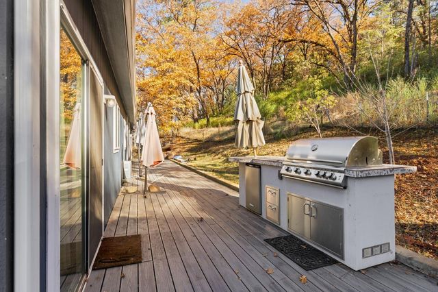 15385 Neils Rd, Auburn, CA 95603