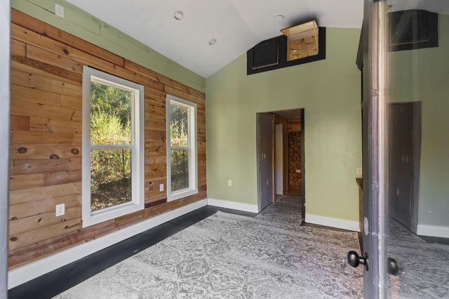 15385 Neils Rd, Auburn, CA 95603