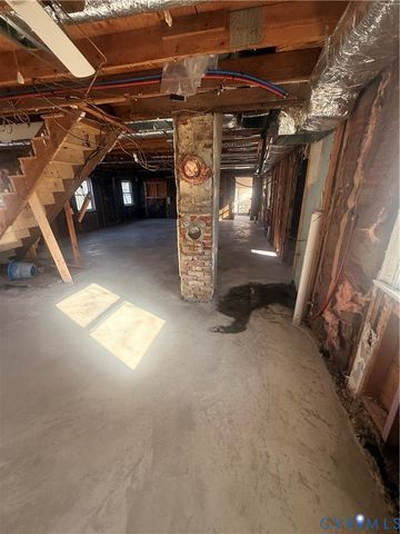 505 N James St, Hanover, VA 23005