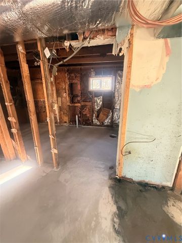 505 N James St, Hanover, VA 23005