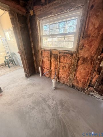 505 N James St, Hanover, VA 23005