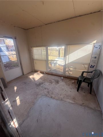 505 N James St, Hanover, VA 23005