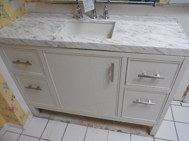 8050 Arbor Lane 303, Northfield, IL 60093