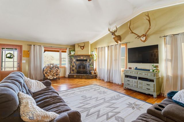 50 Cielo Grande Drive, Pray, MT 59047