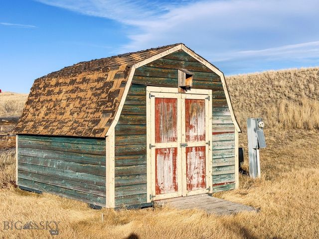 50 Cielo Grande Drive, Pray, MT 59047