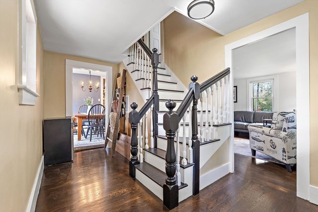 25 Warfield St, Hopedale, MA 01747