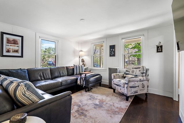 25 Warfield St, Hopedale, MA 01747