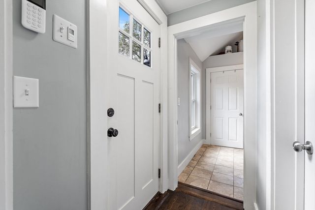 25 Warfield St, Hopedale, MA 01747