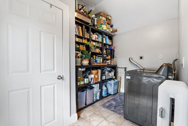25 Warfield St, Hopedale, MA 01747