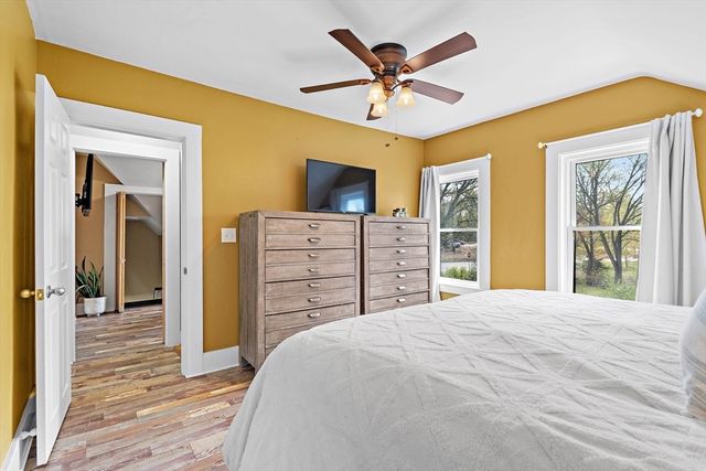 25 Warfield St, Hopedale, MA 01747