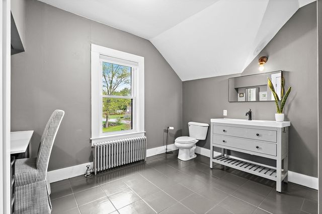 25 Warfield St, Hopedale, MA 01747