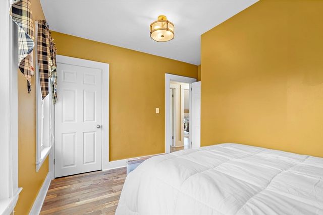 25 Warfield St, Hopedale, MA 01747