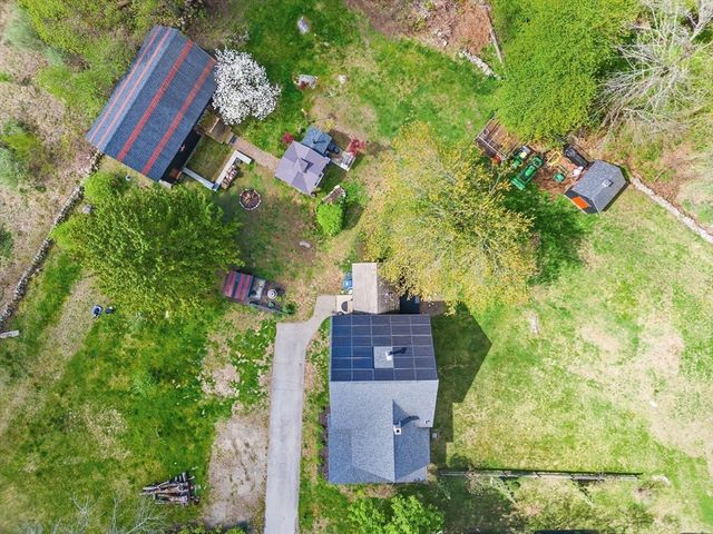 25 Warfield St, Hopedale, MA 01747