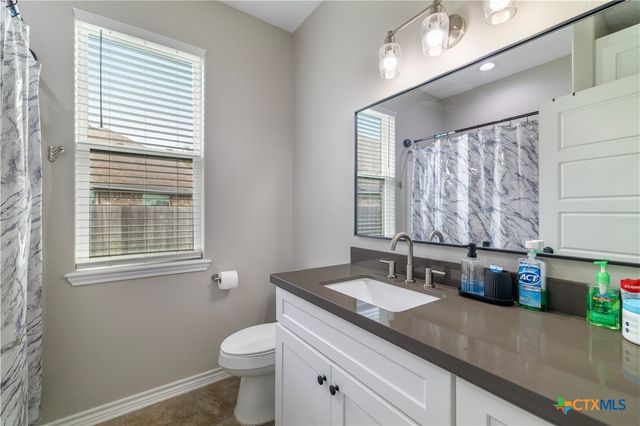 211 Amberglow Court, Victoria, TX 77904