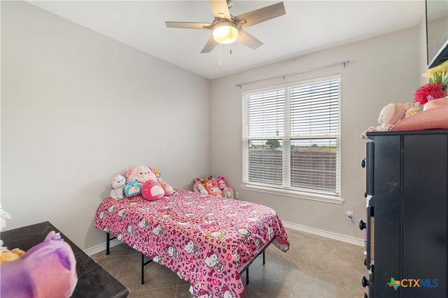 211 Amberglow Court, Victoria, TX 77904