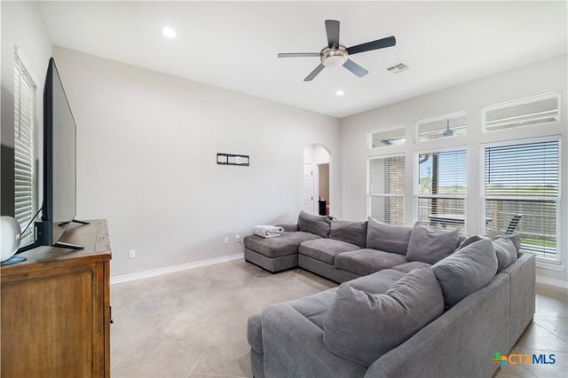 211 Amberglow Court, Victoria, TX 77904
