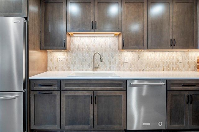 2240 NW Oak Court, Redmond, OR 97756