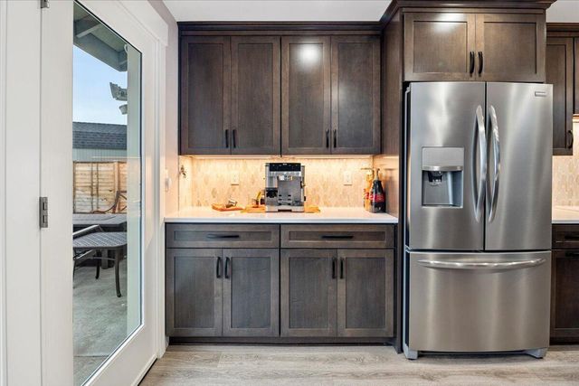 2240 NW Oak Court, Redmond, OR 97756