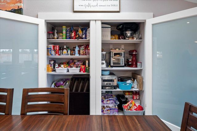 2240 NW Oak Court, Redmond, OR 97756