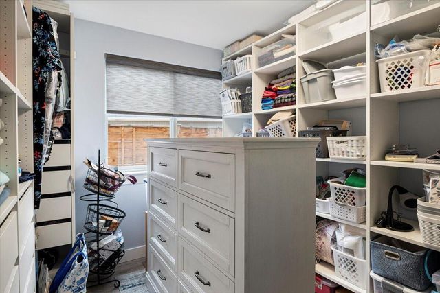 2240 NW Oak Court, Redmond, OR 97756