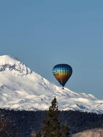 2240 NW Oak Court, Redmond, OR 97756