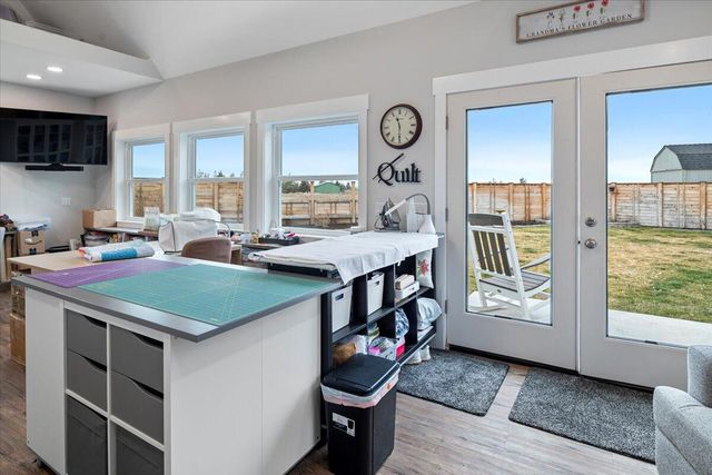 2240 NW Oak Court, Redmond, OR 97756