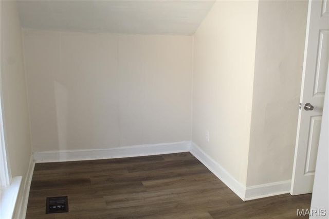 6527 Julian Avenue, St Louis, MO 63133