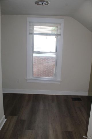 6527 Julian Avenue, St Louis, MO 63133