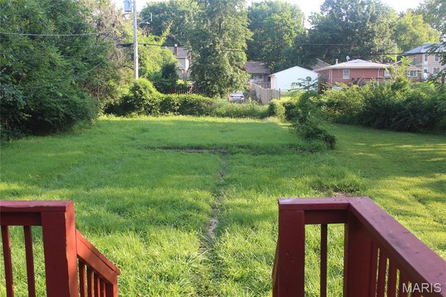 6527 Julian Avenue, St Louis, MO 63133