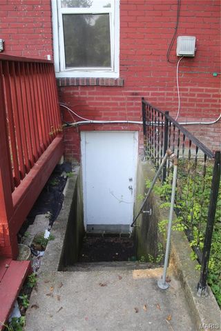 6527 Julian Avenue, St Louis, MO 63133