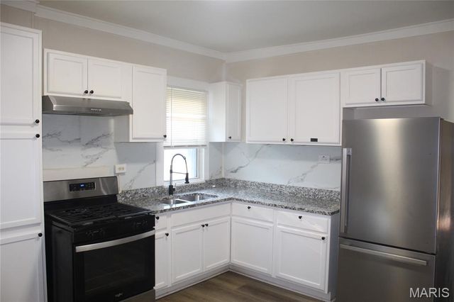 6527 Julian Avenue, St Louis, MO 63133