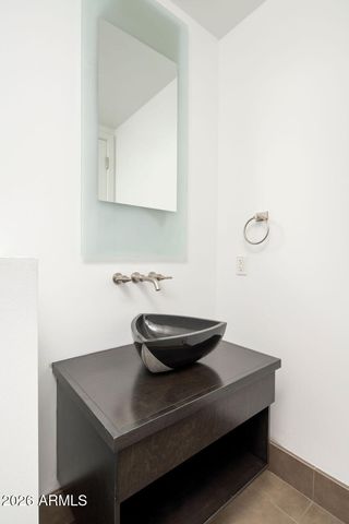 15215 N KIERLAND Boulevard 104, Scottsdale, AZ 85254