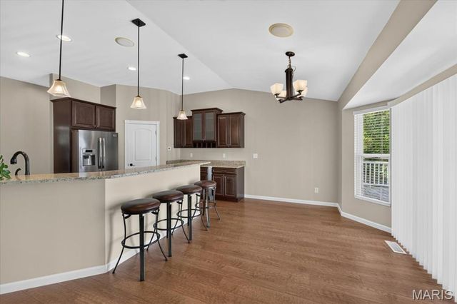 211 Shumate Avenue, Maryland Heights, MO 63043
